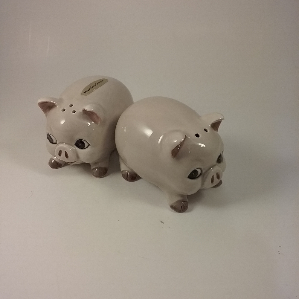 Vintage Farm Pig Salt & Pepper Shakers